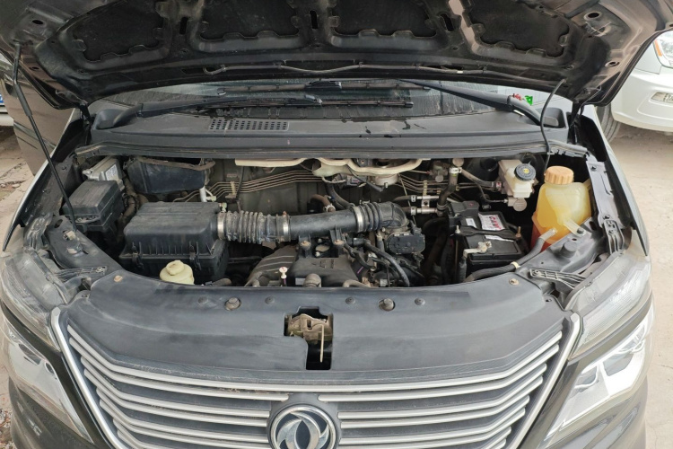 东风风行 菱智 2019款 M5L 1.6L 7座特供型 国VI机舱底盘24