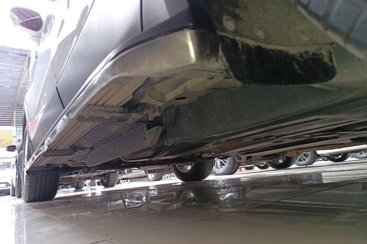 别克 昂科威 2017款 20T 两驱精英型机舱底盘30