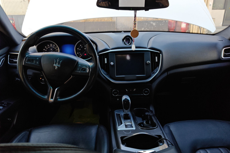 玛莎拉蒂 Ghibli 2014款 3.0T 标准版中控内饰12