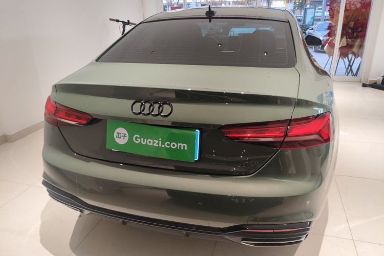 奥迪A5 2022款 Coupe 40 TFSI 时尚动感型车身外观6004