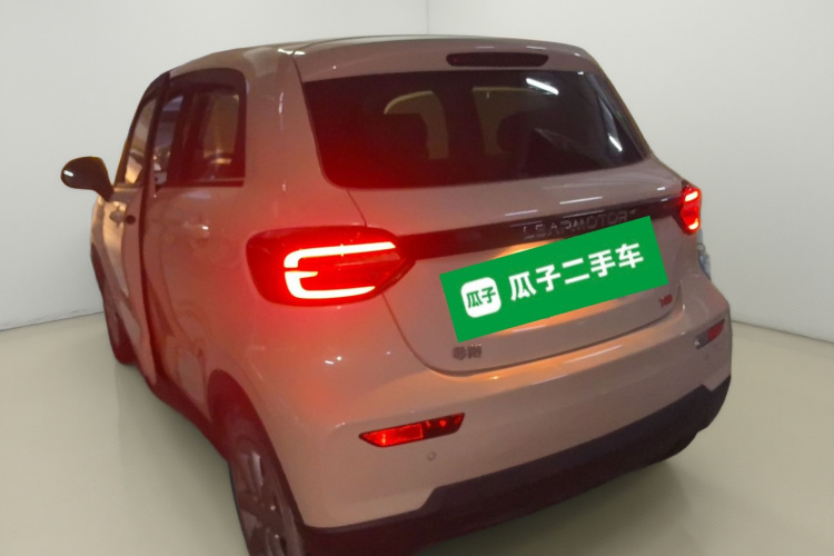 零跑汽车 零跑T03 2022款 珠光版车身外观5