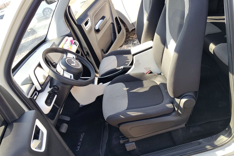 五菱汽车 宏光MINIEV 2024款 第三代 215km 进阶版中控内饰19