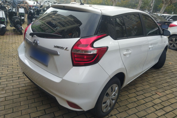 丰田 YARiS L 致炫 2016款 改款 1.5E CVT魅动版车身外观7