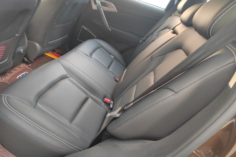 吉利汽车 博越 2016款 2.0L 手动智联型中控内饰21