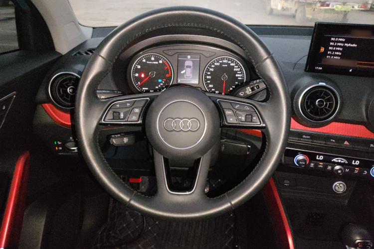 奥迪Q2L 2018款 35 TFSI 时尚动感型 国V局部细节13