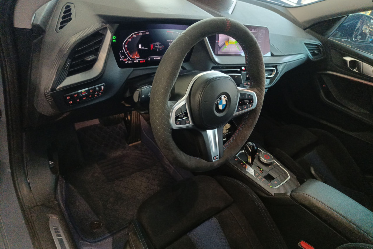 宝马2系(进口) 2021款 225i 四门轿跑车 M运动曜夜套装中控内饰12