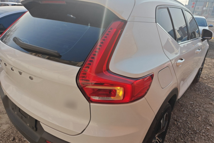 沃尔沃XC40 2021款 T4 四驱智远豪华版车身外观9