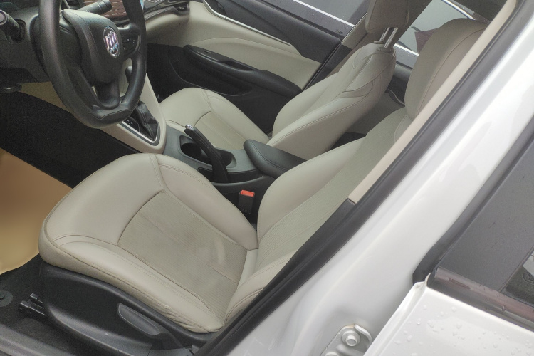 别克 英朗 2017款 15N 自动精英型局部细节19