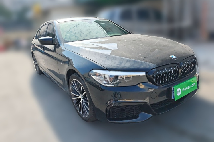 宝马5系 2019款 改款 530Li 领先型 M运动套装车身外观3