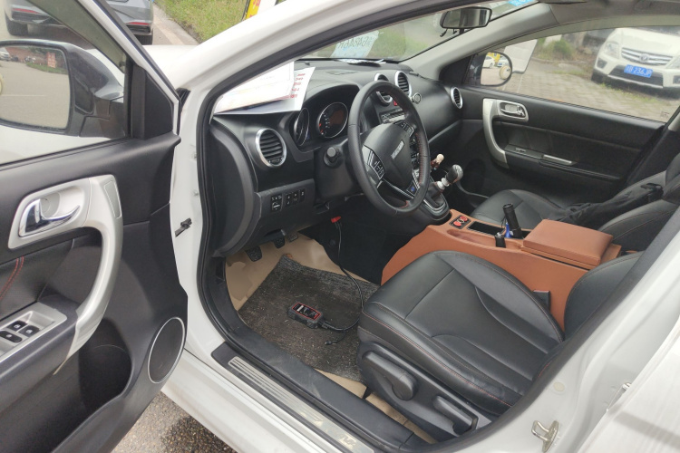 哈弗H6 2016款 升级版 1.5T 手动两驱精英型中控内饰20