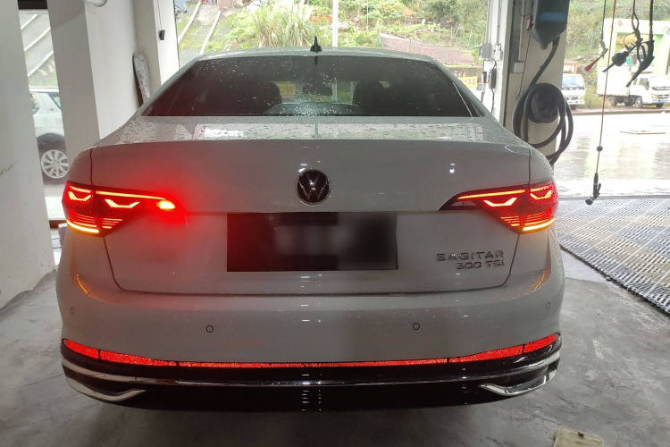 大众 速腾 2023款 300TSI DSG超越版车身外观6