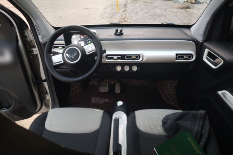 五菱汽车 宏光MINIEV 2024款 第三代 215km 青春版中控内饰12