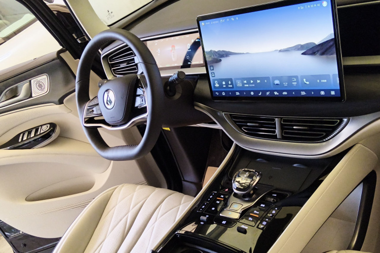 腾势D9 2024款 PIONEER 四座创领版中控内饰12