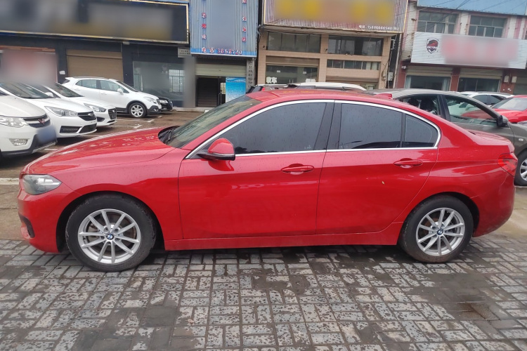 宝马1系 2017款 118i 时尚型车身外观4