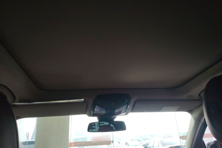 宝马3系 2025款 330Li M运动曜夜套装中控内饰22