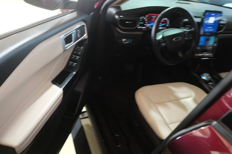 福特 探险者 2020款 EcoBoost 285 后驱风尚版 6座中控内饰7003