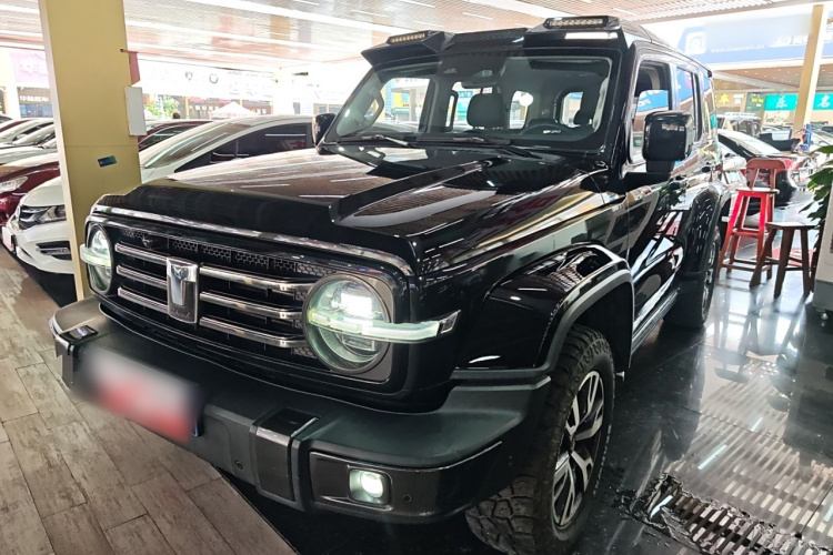 坦克300 2021款 城市版 2.0T 很有型车身外观1