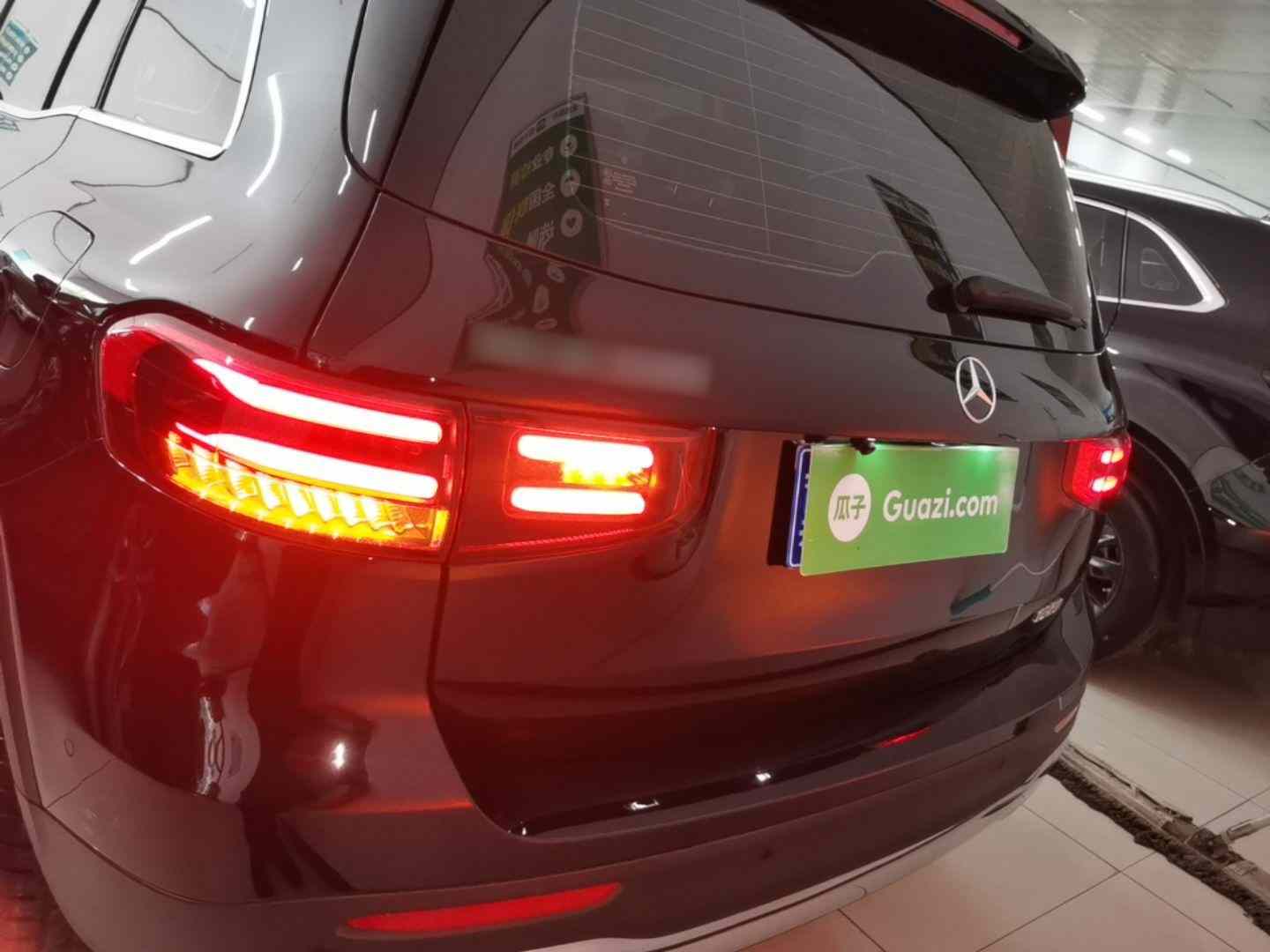 奔驰GLB 2025款 GLB 220 动感型(4)