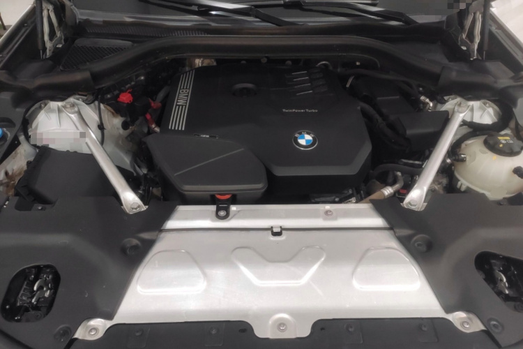 宝马X3 2021款 xDrive25i M运动套装机舱底盘24