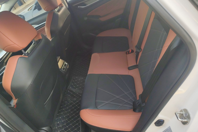 长安 逸动 2024款 PLUS 蓝鲸NE 1.4T GDI DCT高能版中控内饰21