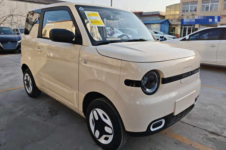 吉利银河 熊猫 2025款 210km 元气熊车身外观3