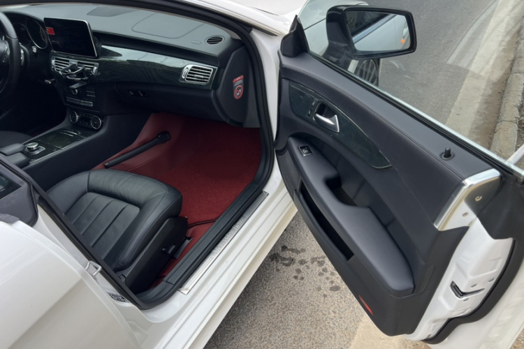 奔驰CLS 2015款 CLS 260中控内饰7010