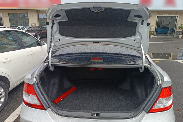 比亚迪F3 2018款 1.5L 手动经典型机舱底盘23