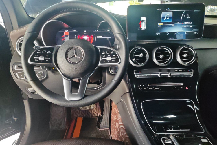 奔驰GLC 2018款 GLC 200 4MATIC中控内饰12