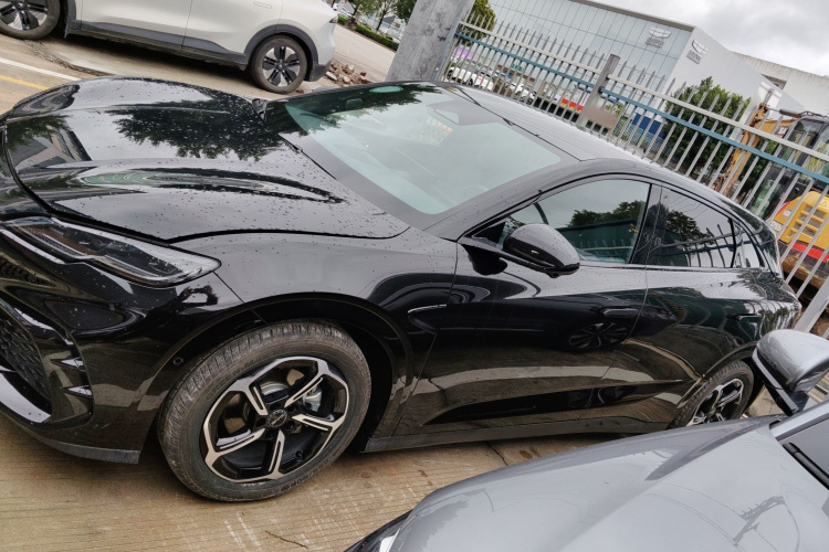 比亚迪 海豹06GT 2025款 605热浪版车身外观4