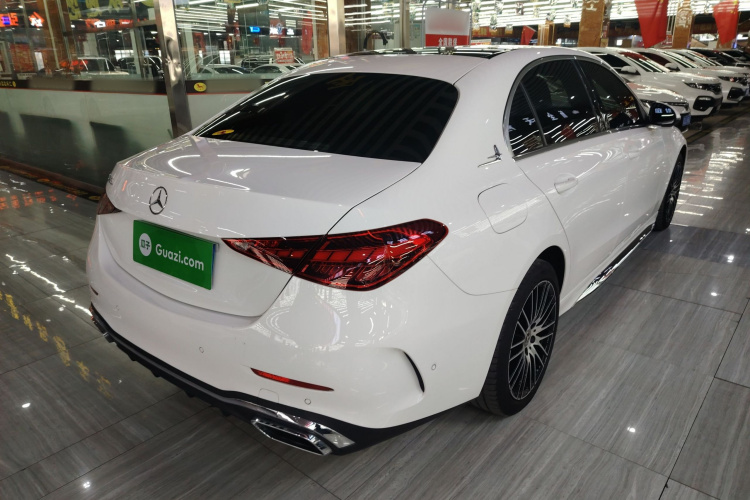 奔驰C级 2023款 改款 C 260 L 运动版车身外观7