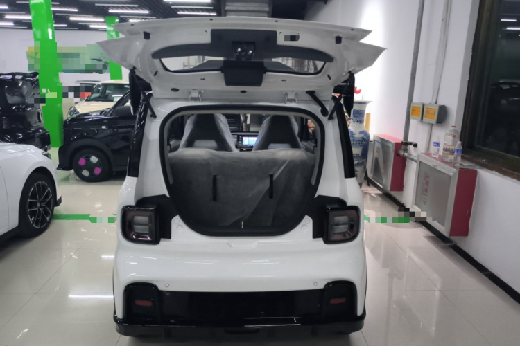 吉利银河 2025款 210km 熊猫卡丁机舱底盘23