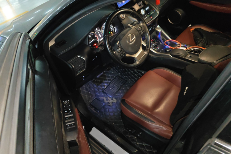 雷克萨斯NX 2015款 200t 全驱 锋尚版中控内饰20