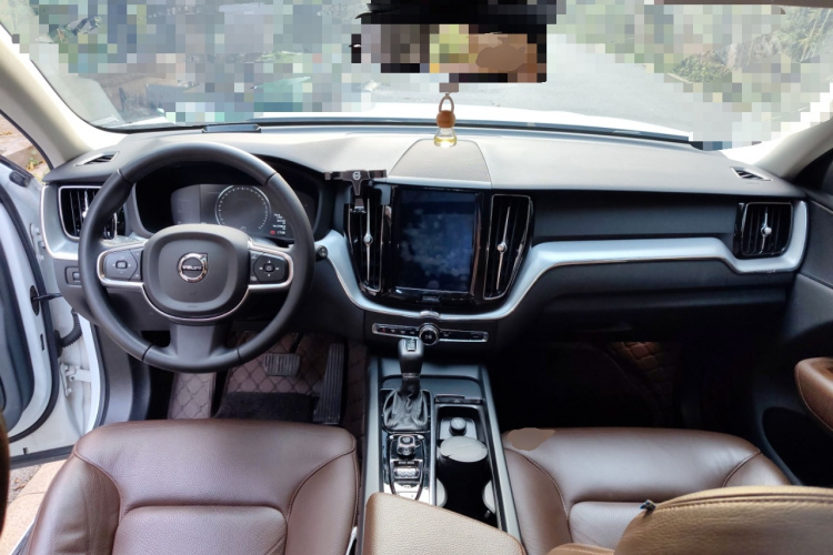 沃尔沃XC60 2020款 T5 四驱智逸豪华版中控内饰12