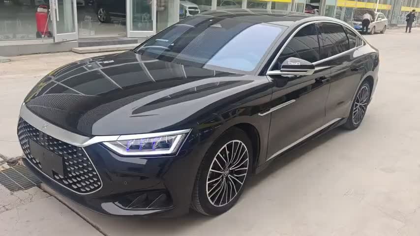 比亚迪 汉 2022款 DM-i 121KM 尊享型实拍1