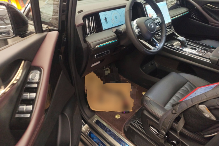 广汽传祺 传祺M8 2024款 大师系列 400T 至尊版中控内饰20