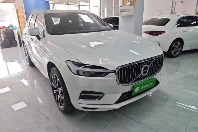 沃尔沃XC60 2021款 T5 四驱智远豪华版车身外观3