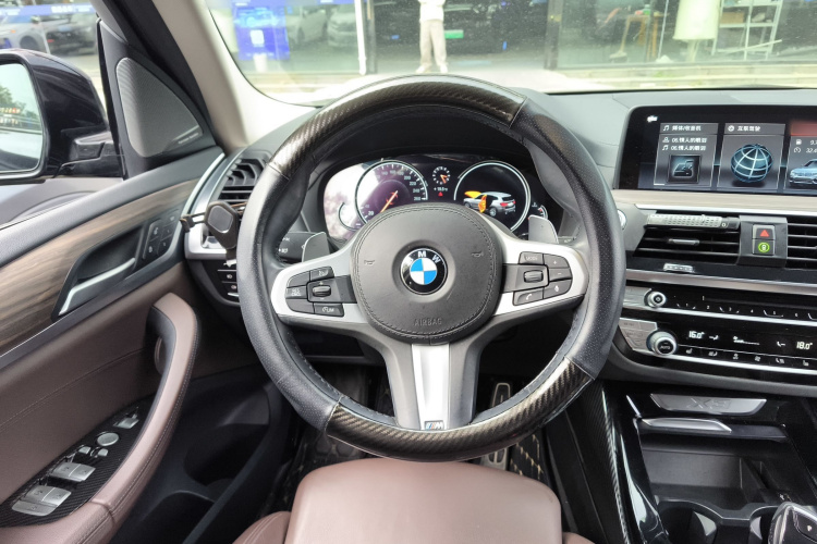 宝马X3 2018款 xDrive30i 领先型 M运动套装 国VI中控内饰13