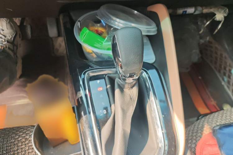 别克GL6 2021款 323T 轻混动互联豪华型局部细节18