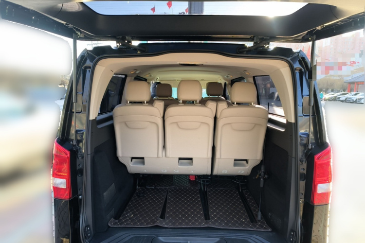 奔驰 威霆 2016款 2.0T 商务版局部细节23