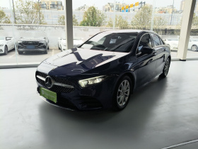 奔驰A级 2020款 改款 A 200 L 运动轿车时尚型