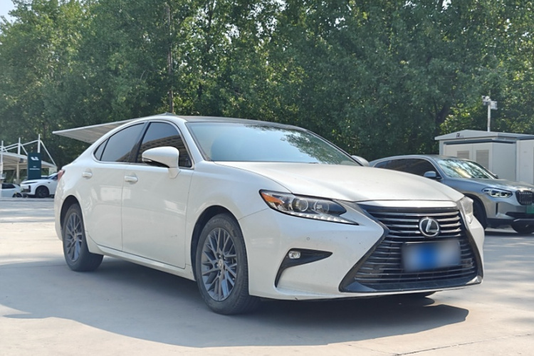 雷克萨斯ES 2017款 200 30周年纪念版车身外观6002