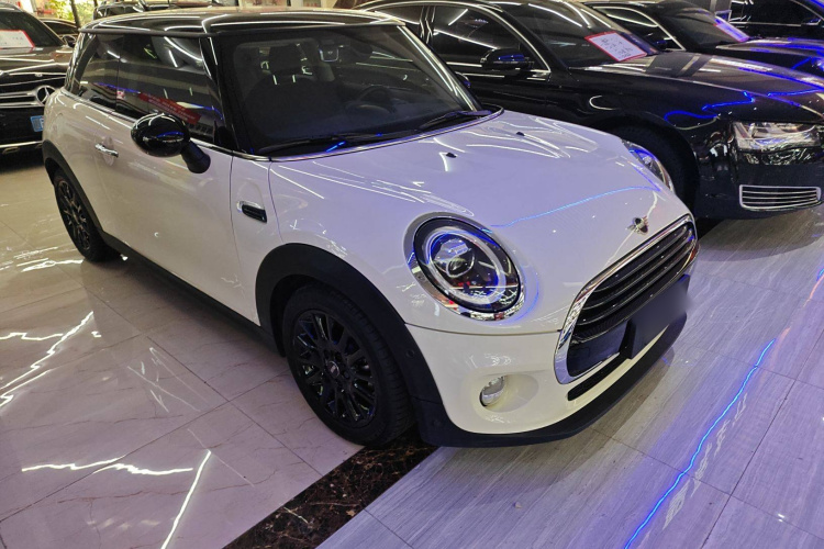 MINI 2019款 1.5T COOPER 经典派车身外观6002
