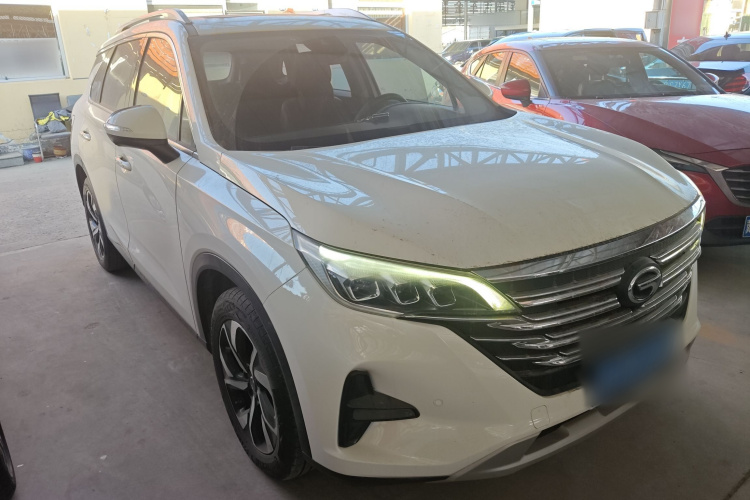 广汽传祺 传祺GS5 2019款 270T 自动尊享版车身外观3