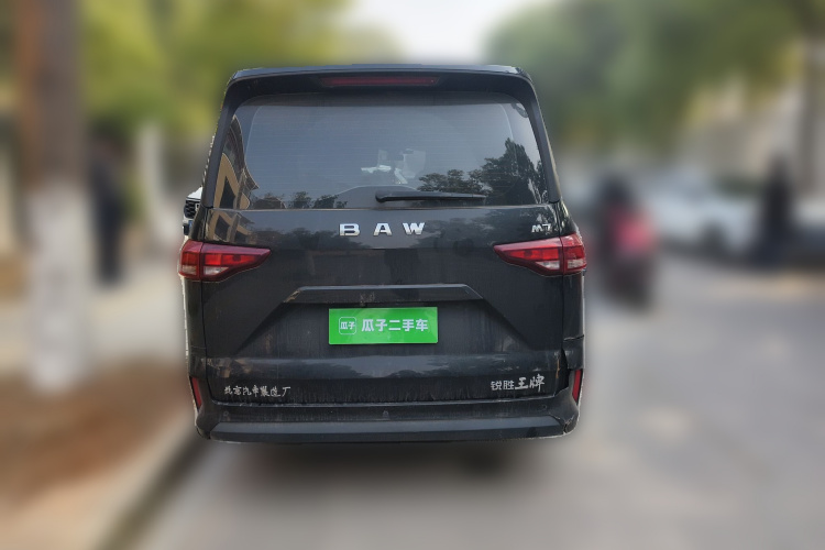 BAW北汽制造 锐胜王牌M7 2023款 2.0L 长轴行政版 9座车身外观6