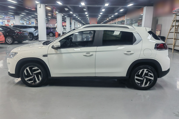 雪铁龙C3-XR 2015款 1.6L 自动先锋型车身外观6006