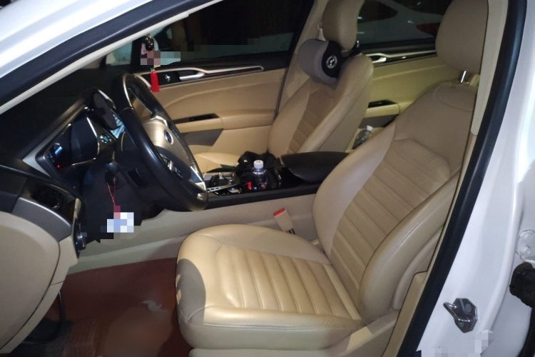 福特 蒙迪欧 2013款 2.0L GTDi200豪华型局部细节19