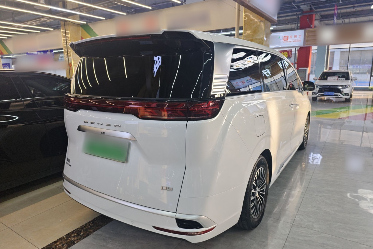 腾势D9 2022款 DM-i 970 四驱尊荣型车身外观6005