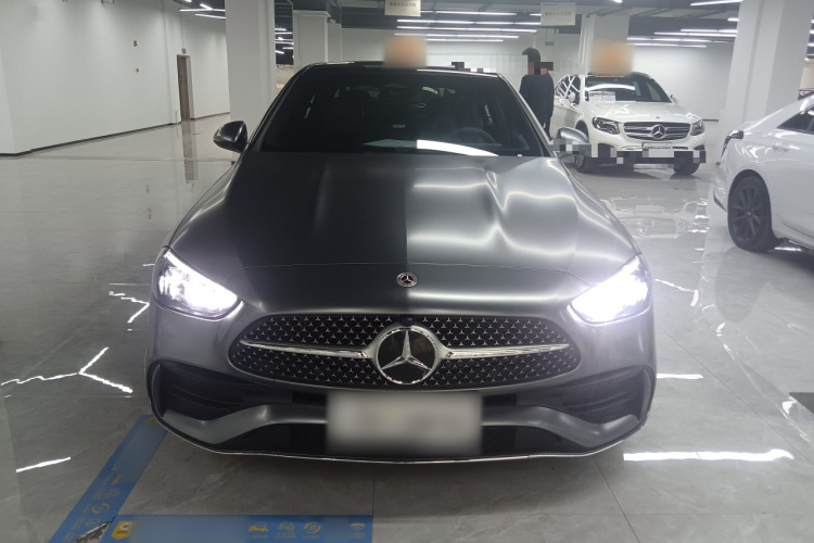 奔驰C级 2023款 改款二 C 260 L 运动版车身外观2
