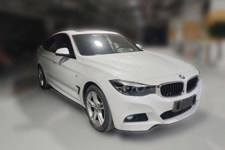 宝马3系GT 2019款 320i M运动套装车身外观6002