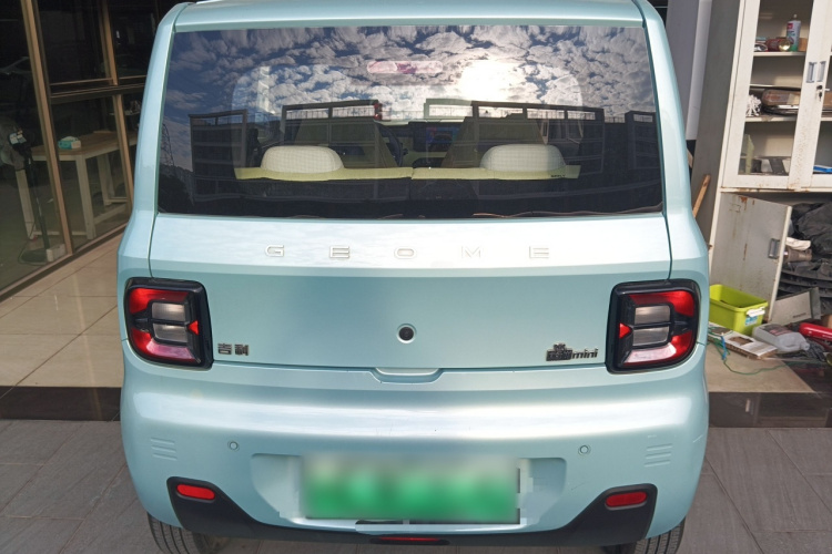 吉利银河 2023款 熊猫mini 200km 耐力熊车身外观6